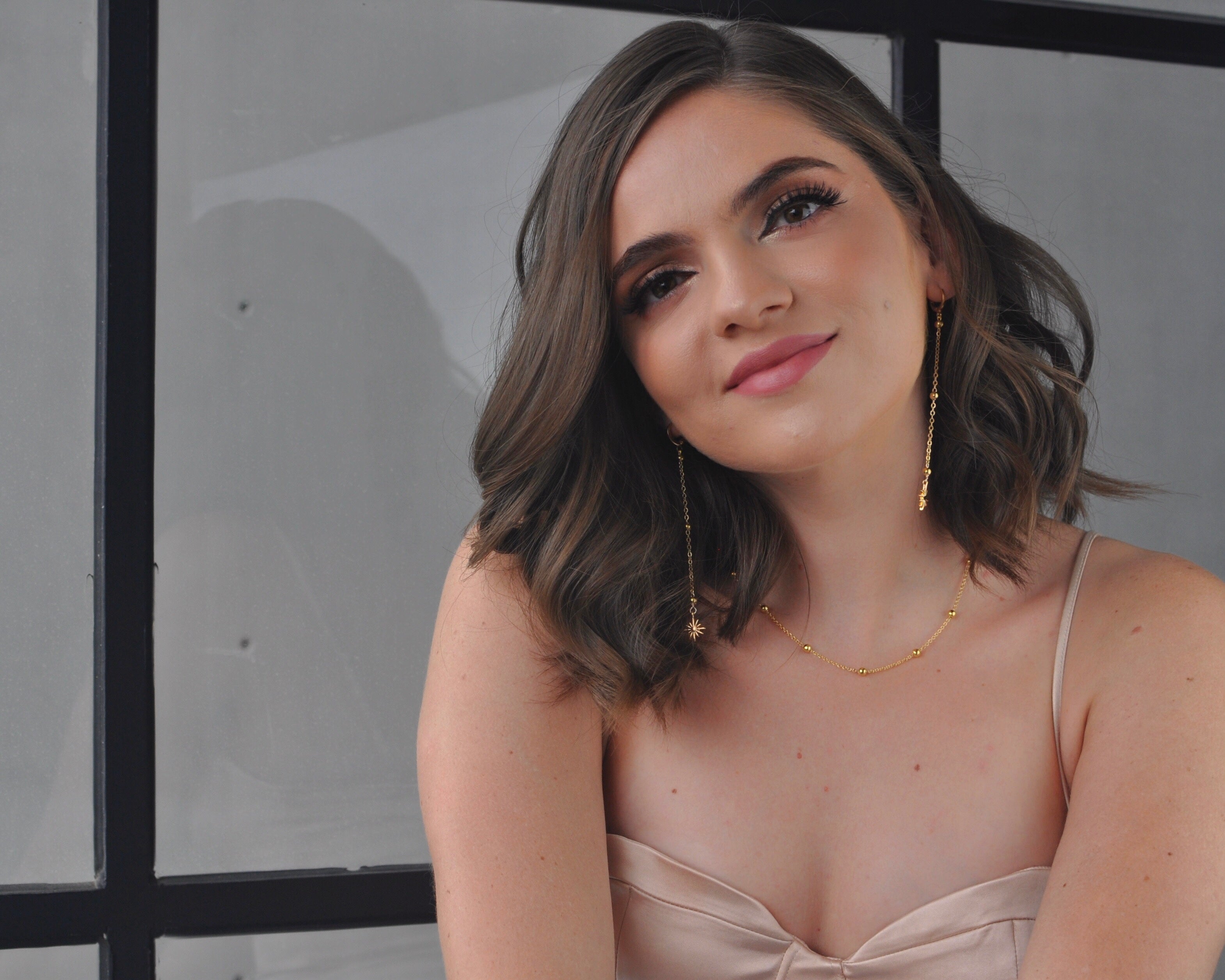 Actriz Paulina Barrientos nos platica un poco sobre su carrera, retos y sus accesorios favoritos.