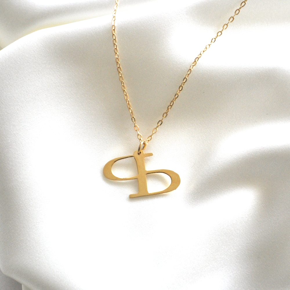 Collar Letra P