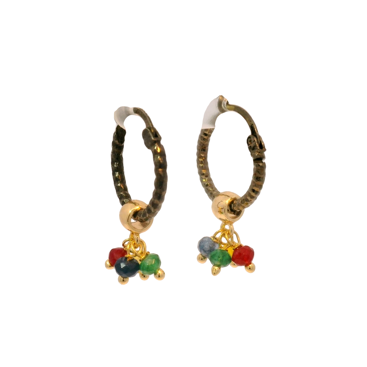 Pendientes coloridos y elegantes