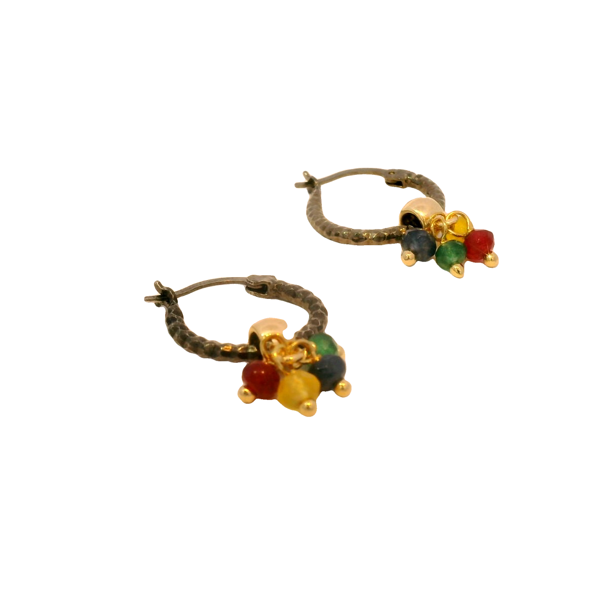Pendientes coloridos y elegantes