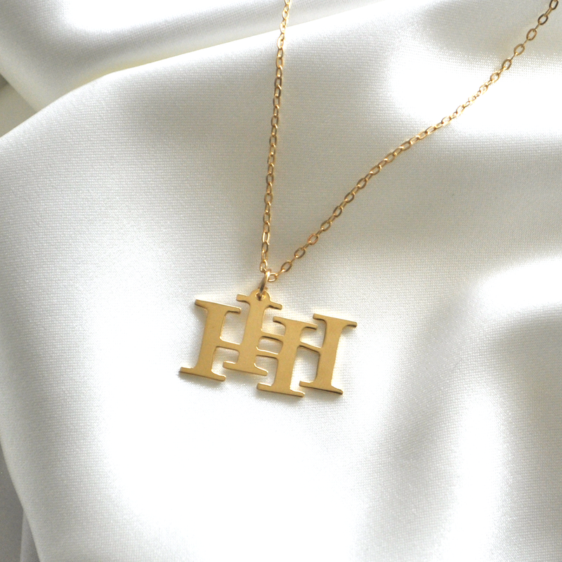 Collar Letra H