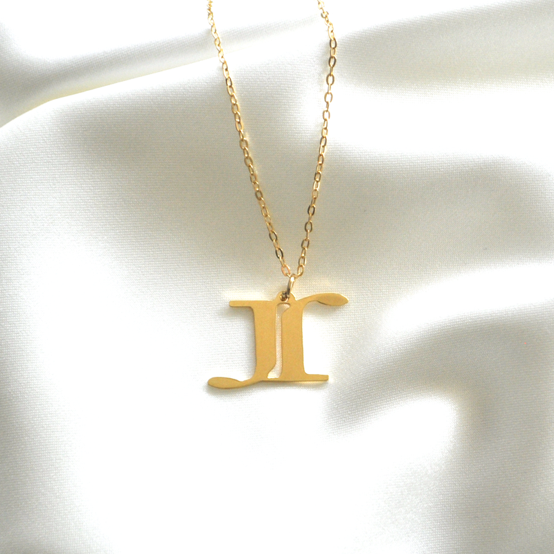 Collar Letra J
