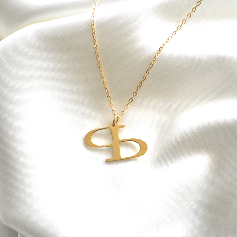 Collar Letra P